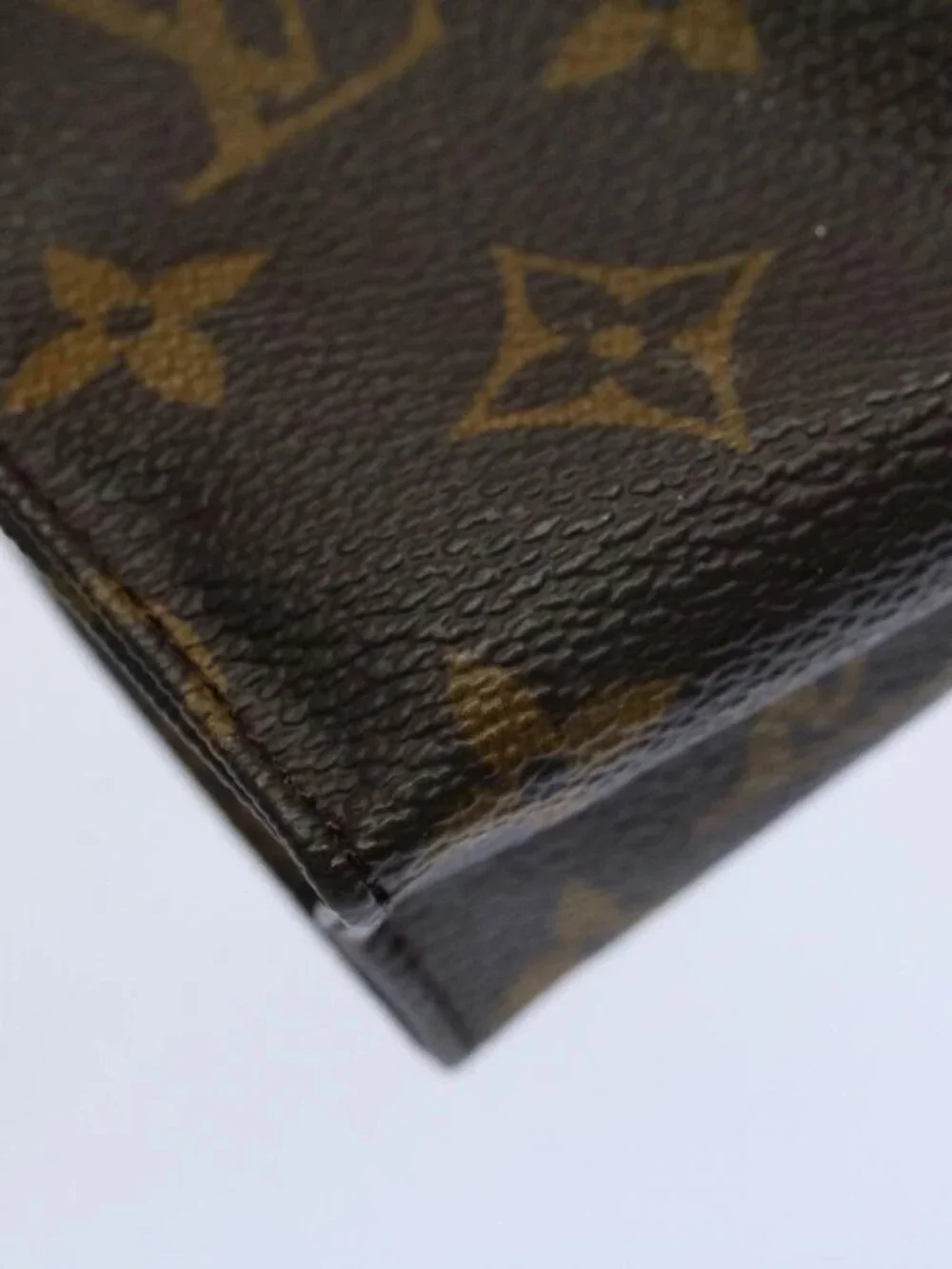 LOUIS VUITTON Monogram Poche Toilette 15 Pouch M47546 LV Auth th4338